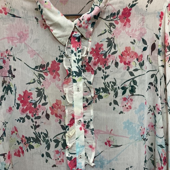 Marks and Spencer’s blouse - Picture 2 of 5